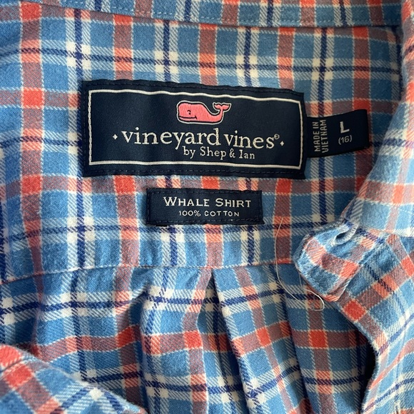 Boys Large Vineyard Vines Cotton button down - Picture 3 of 4